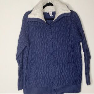 D & Co. Cable knit blue sweater. Buttoned down. L